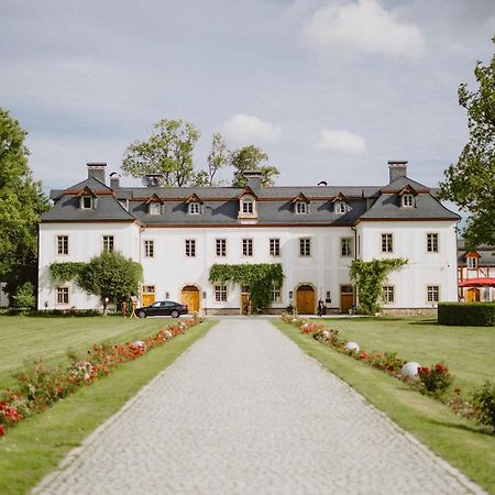 Palac Pakoszow Schlosshotel Wernersdorf 옐레니아구라 외부 사진 The main building of the former abbey