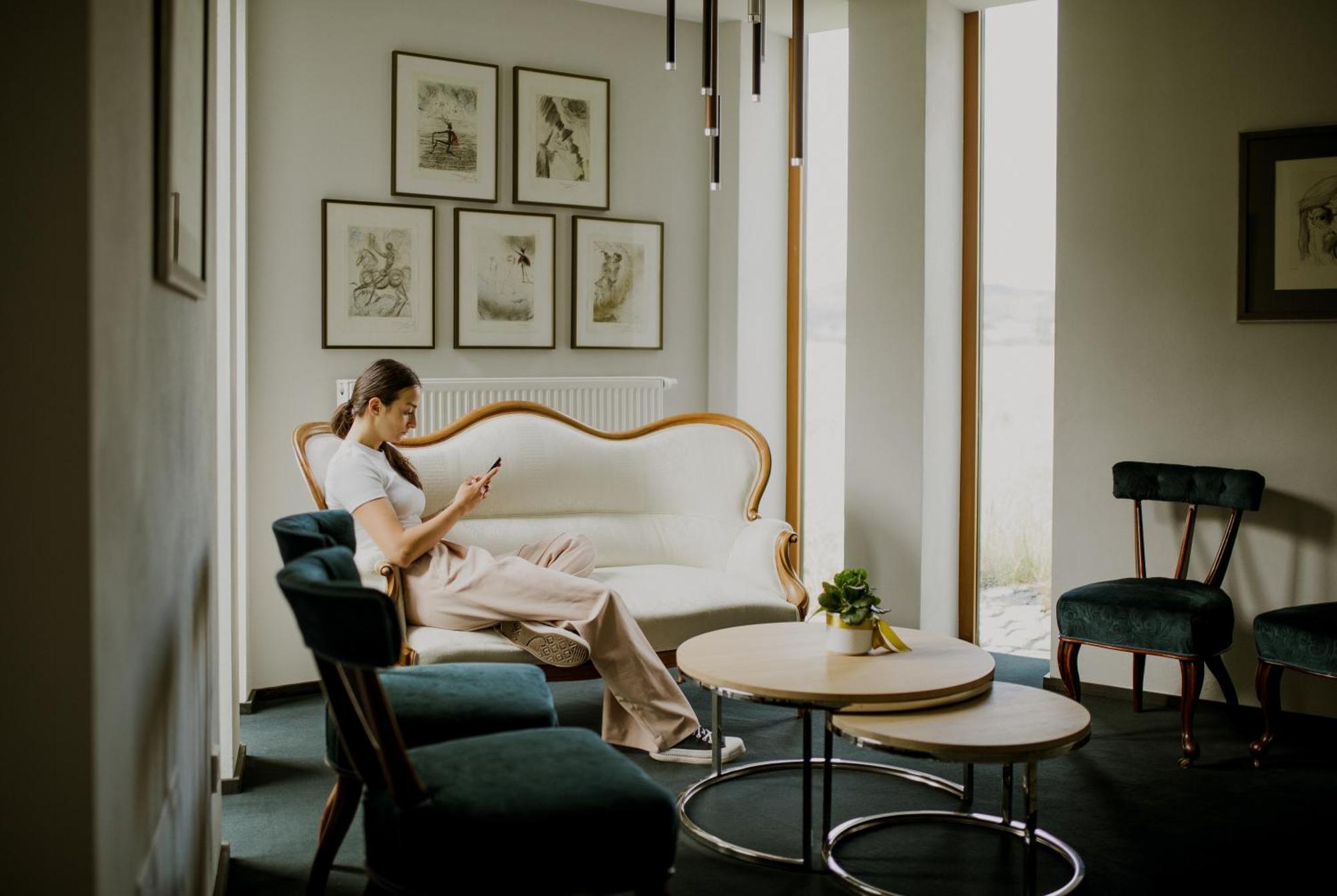 Palac Pakoszow Schlosshotel Wernersdorf 옐레니아구라 외부 사진 The interior of the hotel