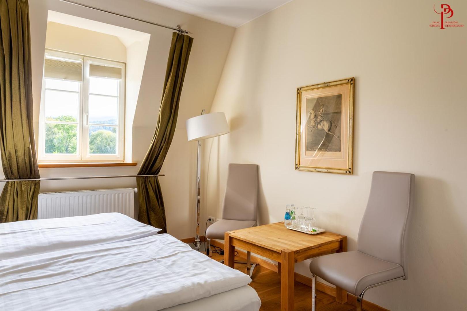 Palac Pakoszow Schlosshotel Wernersdorf 옐레니아구라 외부 사진 A room at the Hotel de la Poste