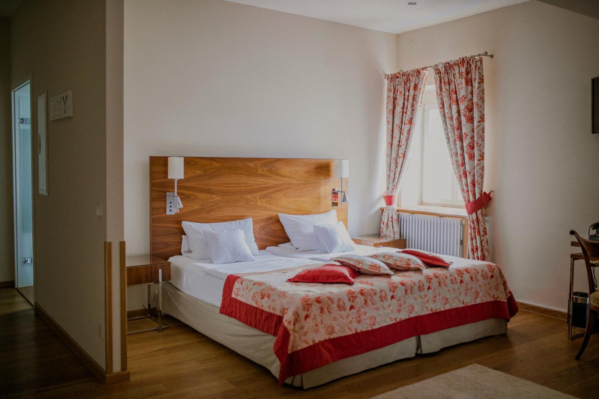 Palac Pakoszow Schlosshotel Wernersdorf 옐레니아구라 외부 사진