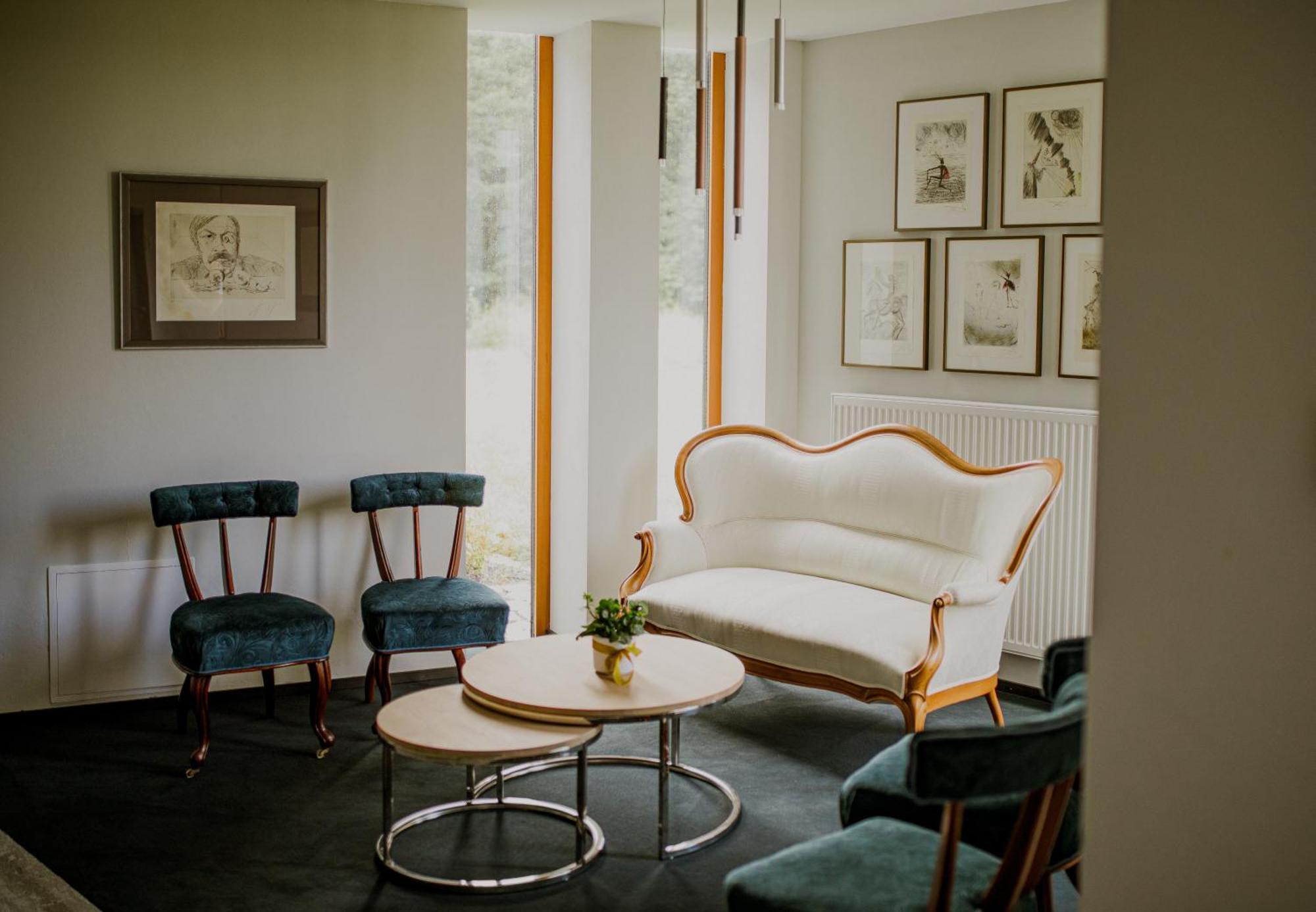 Palac Pakoszow Schlosshotel Wernersdorf 옐레니아구라 외부 사진 The interior of the hotel