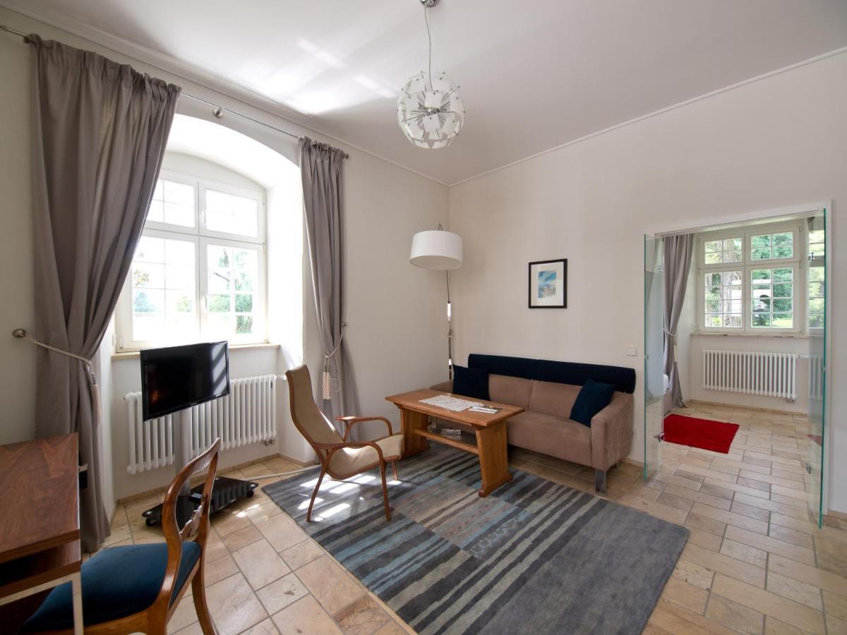 Palac Pakoszow Schlosshotel Wernersdorf 옐레니아구라 외부 사진 The living room
